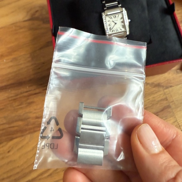 Cartier watch Tank, medium size, stainless steel with diamonds. - Picture 7 of 17